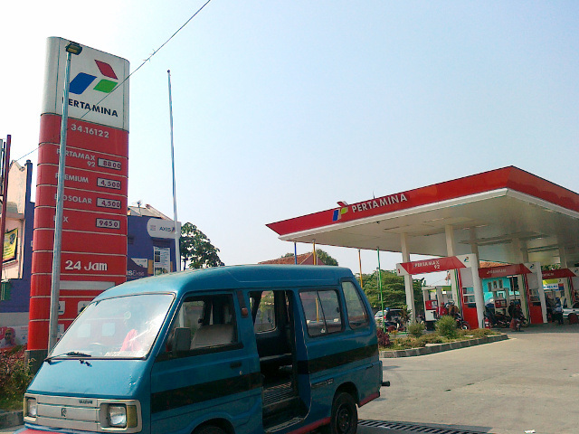 16 Kelakuan sopir angkot di Indonesia yang bikin elus-elus dada! 16 Kelakuan sopir angkot di Indonesia yang bikin elus-elus dada!