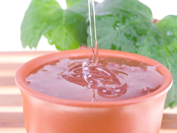 Ketombe suka nempel di rambut? Atasi saja pakai campuran minyak zaitun