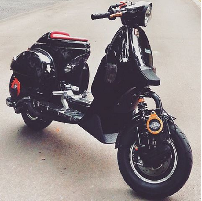 Cuma orang Indonesia yang bisa 'sulap' Vespa jadi begini