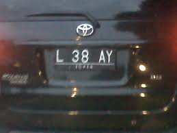 20 Pelat kendaraan unik bikin kamu tertawa