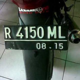 20 Pelat kendaraan unik bikin kamu tertawa