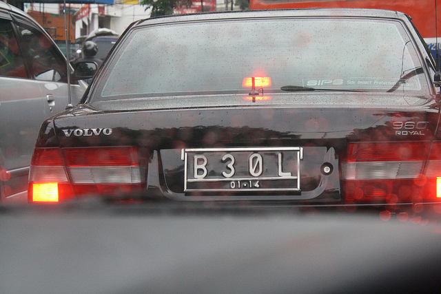 20 Pelat kendaraan unik bikin kamu tertawa