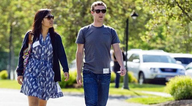 10 Bukti kesederhanaan Mark Zuckerberg yang layak kamu tiru