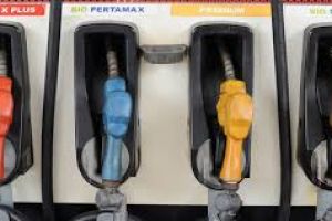 Warna gagang selang SPBU ternyata memiliki arti tersendiri, apa ya?