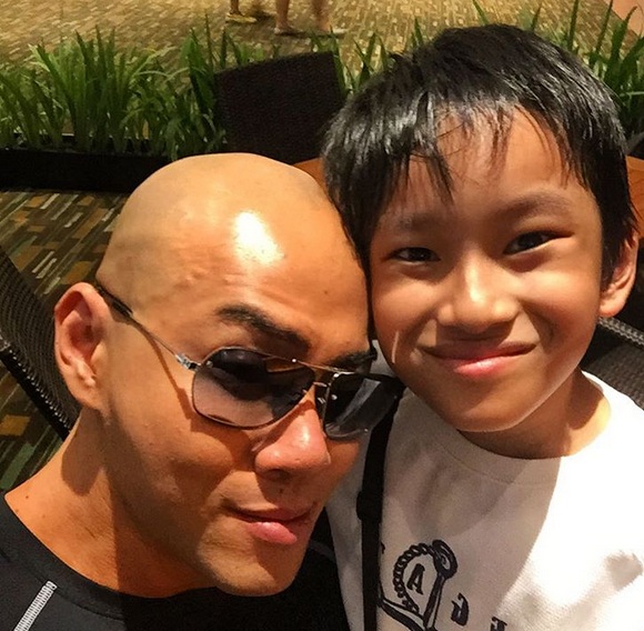 7 Hal yang menunjukkan kalau cowok gundul itu seksi 7 Hal yang menunjukkan kalau cowok gundul itu seksi