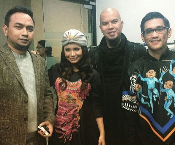 7 Hal yang menunjukkan kalau cowok gundul itu seksi 7 Hal yang menunjukkan kalau cowok gundul itu seksi