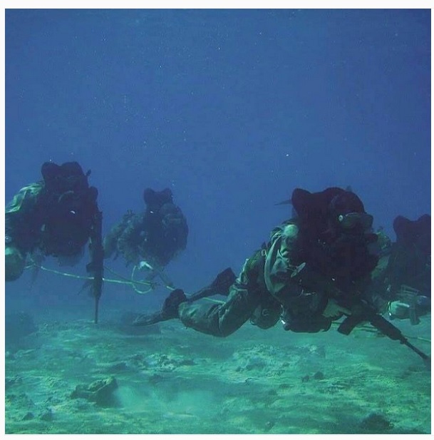 Potret latihan TNI yang menegangkan