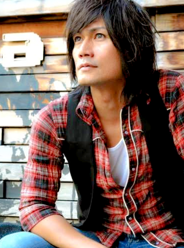 Heboh lelaki sewaan untuk menghapus air matamu, aw! Heboh lelaki sewaan untuk menghapus air matamu, aw!