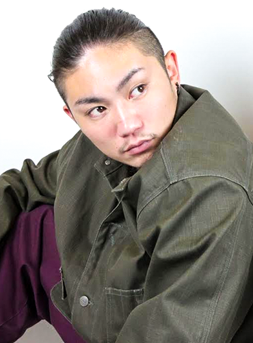 Heboh lelaki sewaan untuk menghapus air matamu, aw! Heboh lelaki sewaan untuk menghapus air matamu, aw!