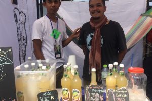 Bikin minuman fermentasi, mahasiswa seni ini ujikan ilmu mikrobiologi