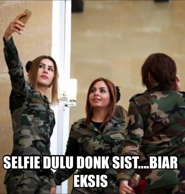 Alasan konyol kenapa kamu jangan beli HP bekas cewek cantik Alasan konyol kenapa kamu jangan beli HP bekas cewek cantik