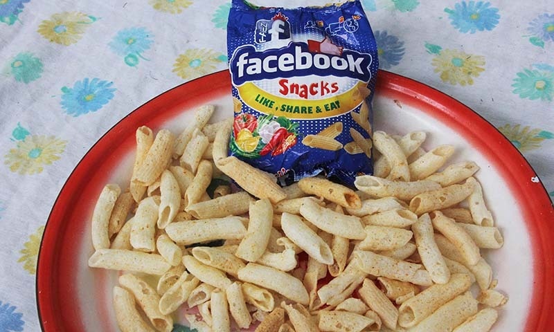 Wah, ada jajanan bernama 'Facebook', seperti apa ya rasanya? Wah, ada jajanan bernama 'Facebook', seperti apa ya rasanya?