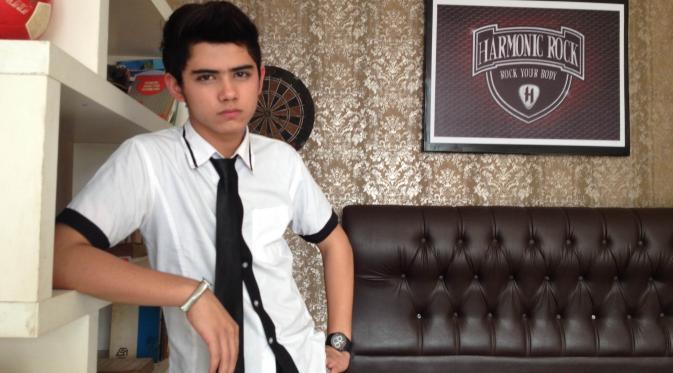 10 Kebiasaan ini biasa dilakukan cowok, tapi seksi di mata cewek