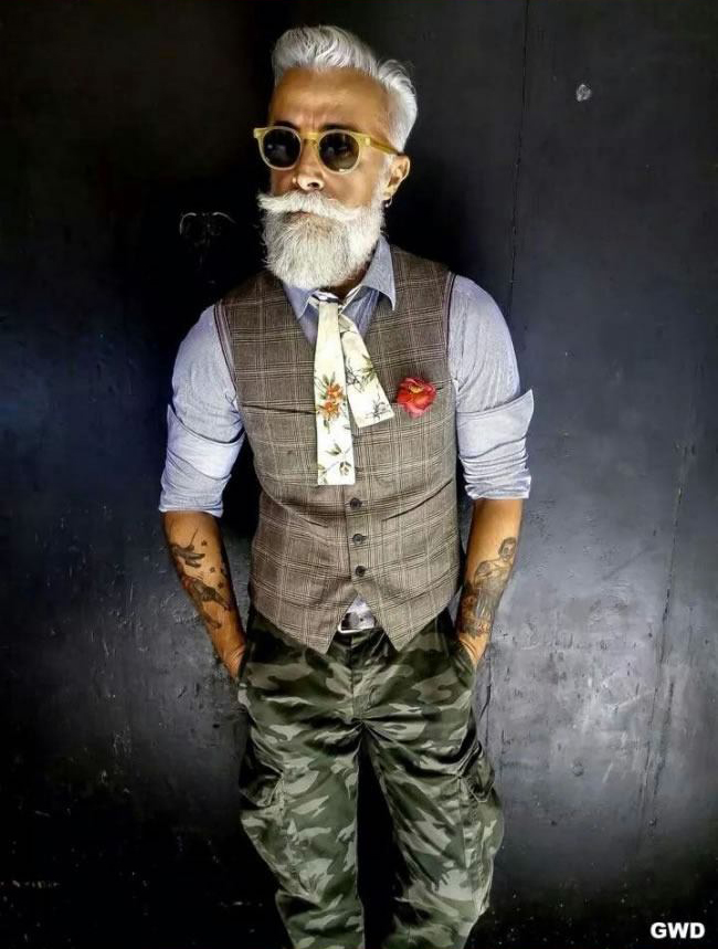 15 Foto kakek keren, buktikan fashion tak cuma berlaku buat kaum muda!
