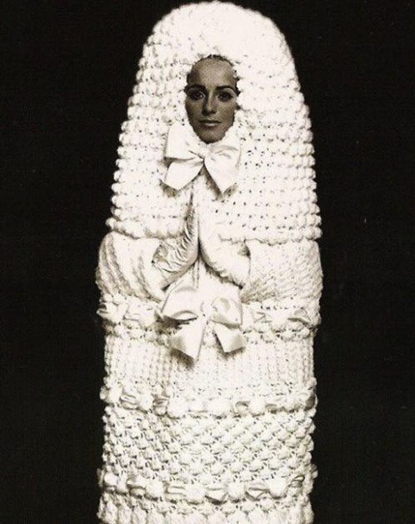 Gaun pengantin yang bikin penampilan malah jadi aneh, berani pakai? Gaun pengantin yang bikin penampilan malah jadi aneh, berani pakai?