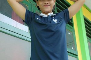 Gadis ini pilih jadi wasit futsal ketimbang cheerleaders