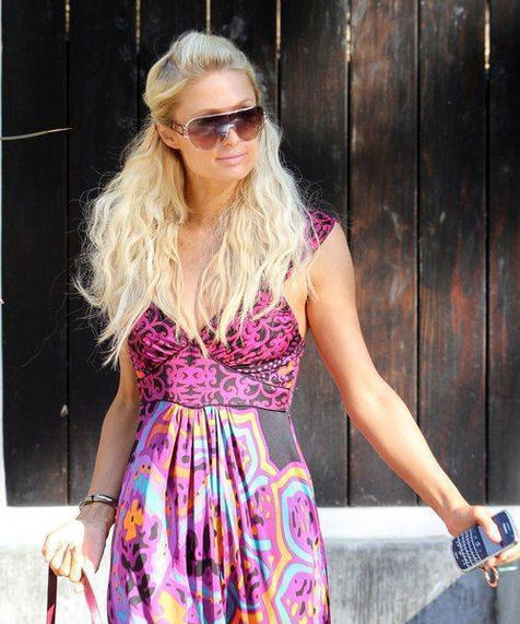 12 Artis luar negeri ini bangga pakai batik, masa kamu nggak?