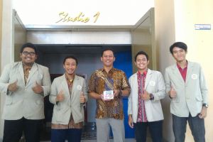 5 Mahasiswa UGM ciptakan kompas multifungsi bidang geologi