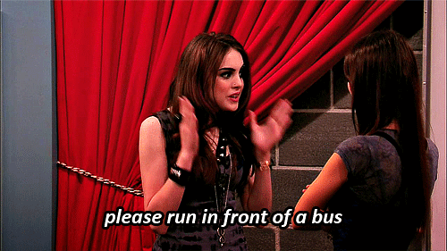 7 Alasan cewek sarkastik patut kamu jadiin pacar, nggak rugi deh!