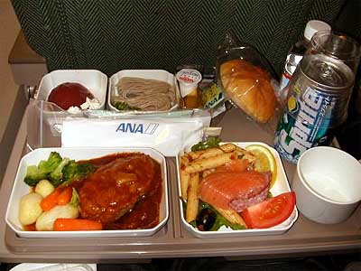 22 Foto menu makanan di pesawat ini dijamin bakal bikin kamu ngiler! 22 Foto menu makanan di pesawat ini dijamin bakal bikin kamu ngiler!