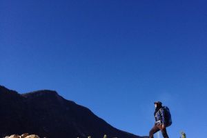 Hijabers pun bisa traveling outdoor dengan asyik, simak tips ini!