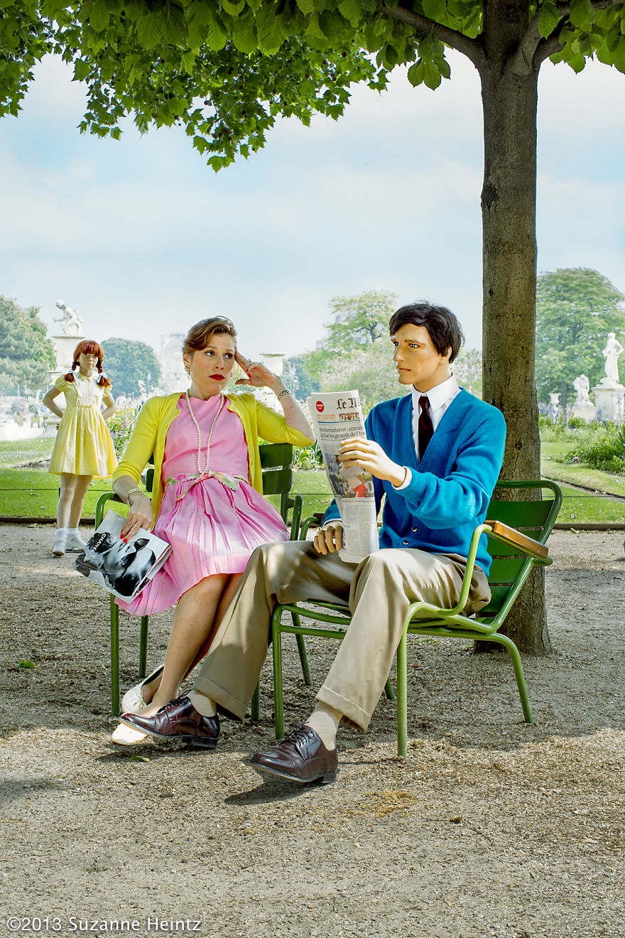 14 Tahun wanita ini berfoto dengan manekin, anggap sebagai ayah & anak 14 Tahun wanita ini berfoto dengan manekin, anggap sebagai ayah & anak