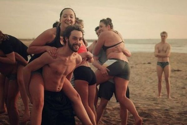 18 Gambar ini tunjukkan perihnya menjadi jomblo ngenes