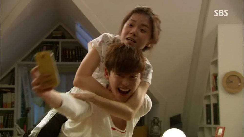 15 Drama kamu dan saudara kecil soal gadget, hayo ngalamin kan? 15 Drama kamu dan saudara kecil soal gadget, hayo ngalamin kan?