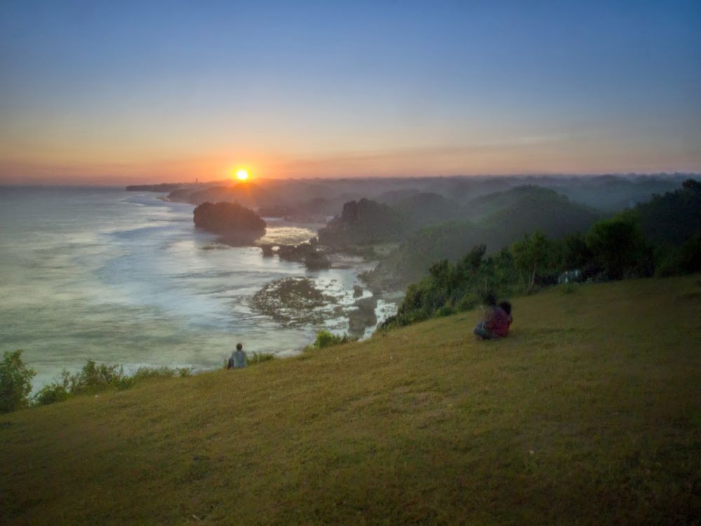10 Tempat untuk melihat sunset paling epic di Jogja