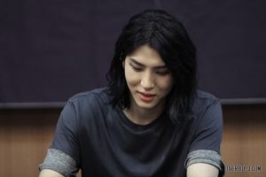 10 member boyband K-pop yang 'cantiknya' banget, bikin cewek minder