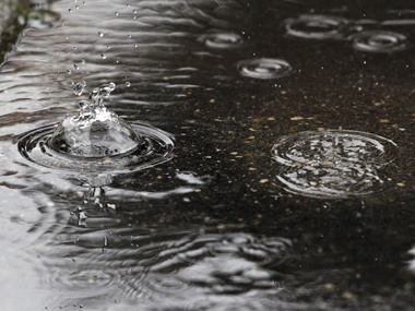 10 Fakta aneh tentang hujan, selain genangan juga sebabkan kenangan