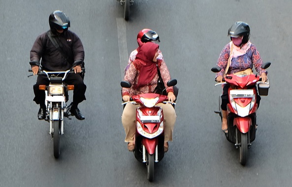 18 Kesalahan orang Indonesia di jalanan yang mesti diinsyafi