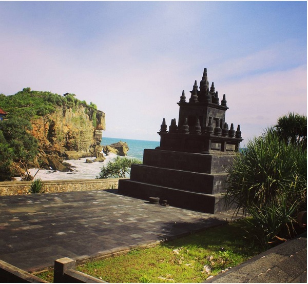 20 Pantai eksotis di bibir Samudera Hindia, Gunungkidul Jogja 20 Pantai eksotis di bibir Samudera Hindia, Gunungkidul Jogja