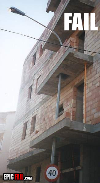 28 Bangunan gagal ini bisa bikin kamu ketawa ngakak sampai mules!