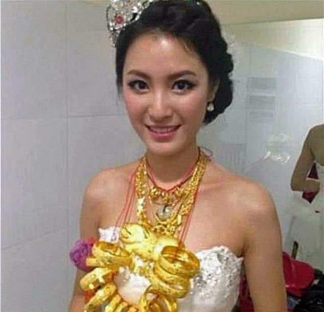 Di China juga ada nikah dengan maskawin emas setoko, wow!