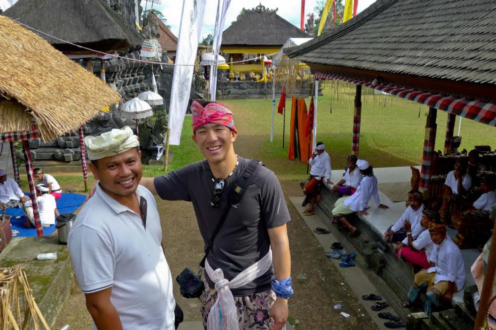 10 Kebiasaan orang Bali ini bikin turis kangen berat, kamu mau tahu?