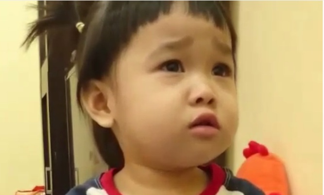 VIDEO: Bocah imut ini belajar doa minta hujan, duh bikin gemes!