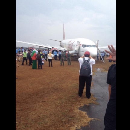 Hujan pertama di Yogya, Pesawat Batik Air tergelincir, duh! 