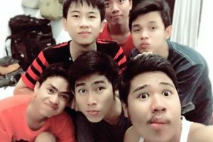 Gila bareng sahabat, dari naik busway bareng sampai joged ala K-Pop