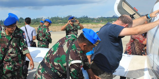 10 Aksi TNI yang membanggakan Indonesia, angkat topi!