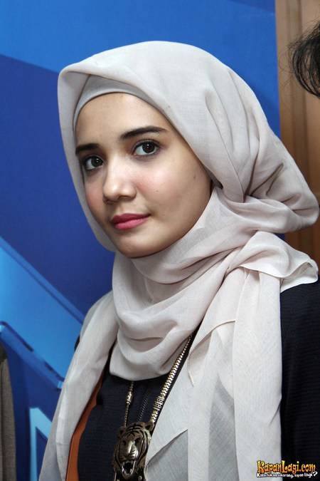 12 Artis cantik ini memilih menikah di usia muda, kamu kapan? 12 Artis cantik ini memilih menikah di usia muda, kamu kapan?