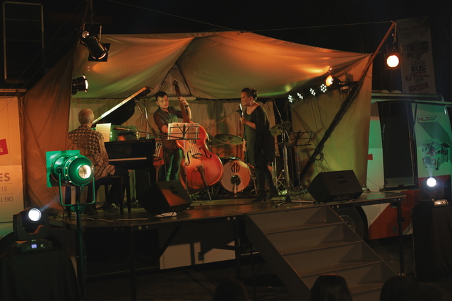 Kamu beruntung tinggal di kota ini, didatangi konser jazz berkelas!