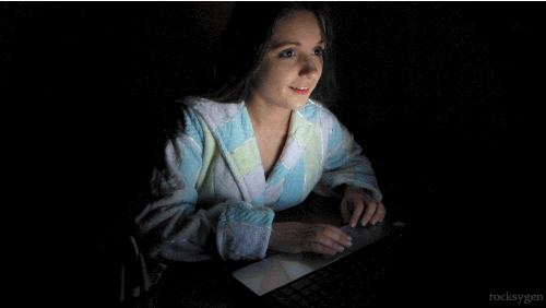 Ladies, kamu naksir cowok duluan? Ini 10 cara biar nggak canggung Ladies, kamu naksir cowok duluan? Ini 10 cara biar nggak canggung