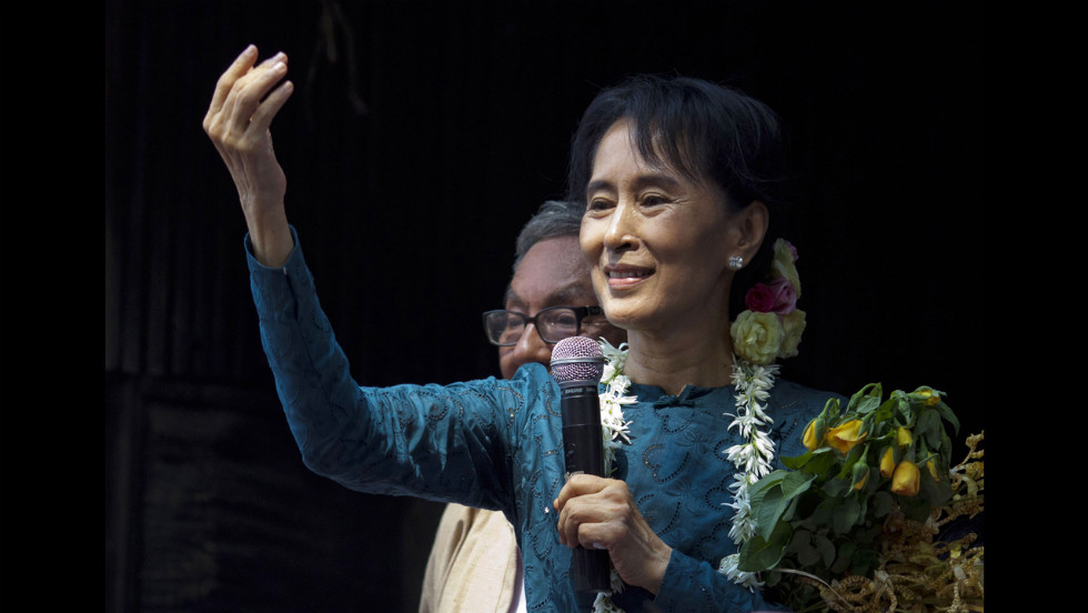 Aung San Suu Kyi, pejuang demokrasi keren yang layak kamu teladani!