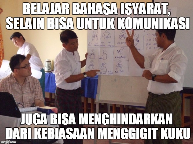 Kamu tak sadar sering menggigit kuku? Ini lho 15 cara menghentikannya