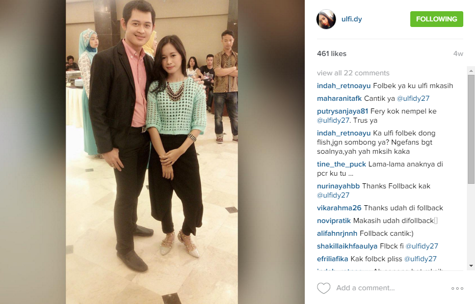 Wajah ayu putri Elly Sugigi bikin hatimu klepek-klepek, benar nggak?  Wajah ayu putri Elly Sugigi bikin hatimu klepek-klepek, benar nggak?