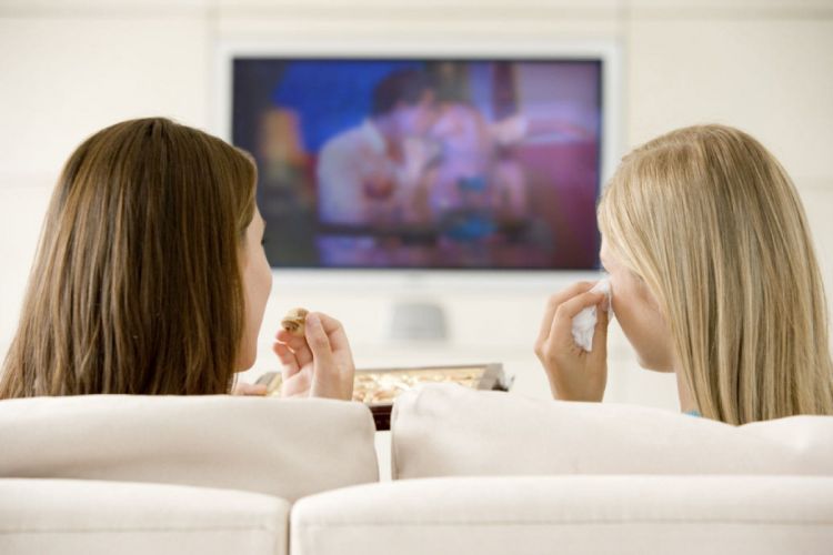 7 Alasan Kamu Nggak Bisa Lepas Dari Serial Tv Atau Drama 7 Alasan Kamu Nggak Bisa Lepas Dari Serial Tv Atau Drama