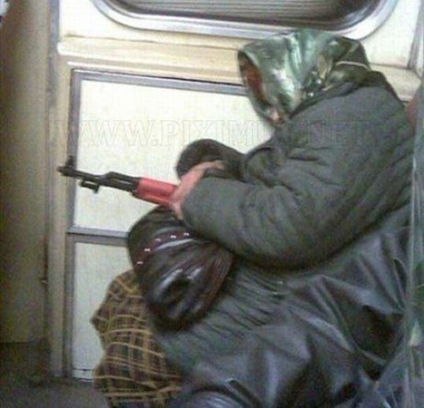 22 Hal gila dan konyol ini hanya bisa kamu temui di Rusia