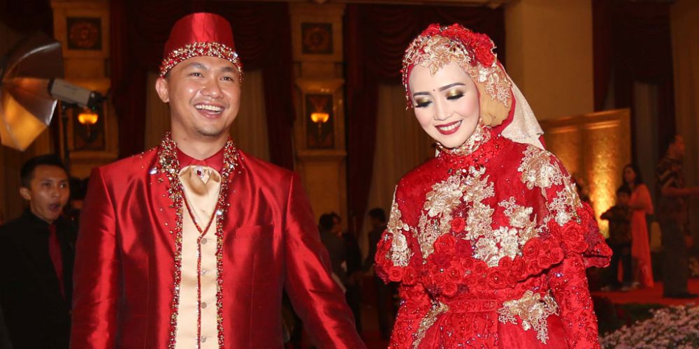 10 Artis cantik Indonesia ini jatuh ke pelukan pria kaya raya, wow!