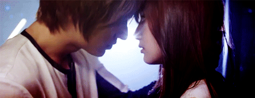 20 Hal unik ini hanya dipahami kamu yang suka nonton drama Korea 20 Hal unik ini hanya dipahami kamu yang suka nonton drama Korea